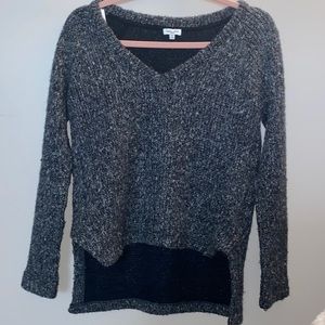 Splendid Sweater‎ V neck size S